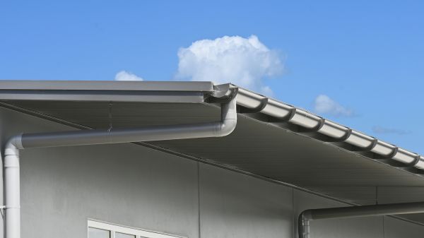 Eavestrough Service in Naples