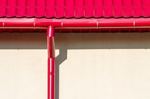 Cost of Downspout Reattachment in Naples