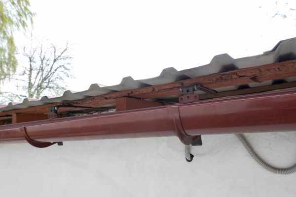 Cost of Round Gutters Installation in Naples